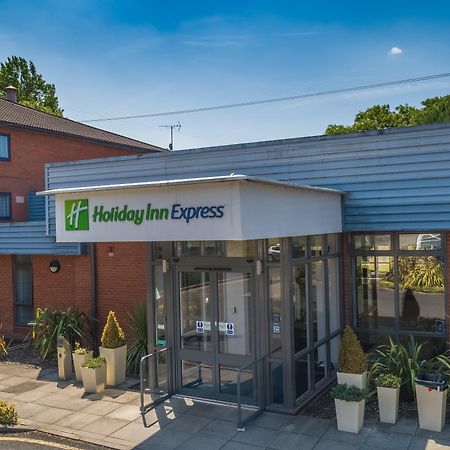 Holiday Inn Express Preston South By Ihg Exteriör bild