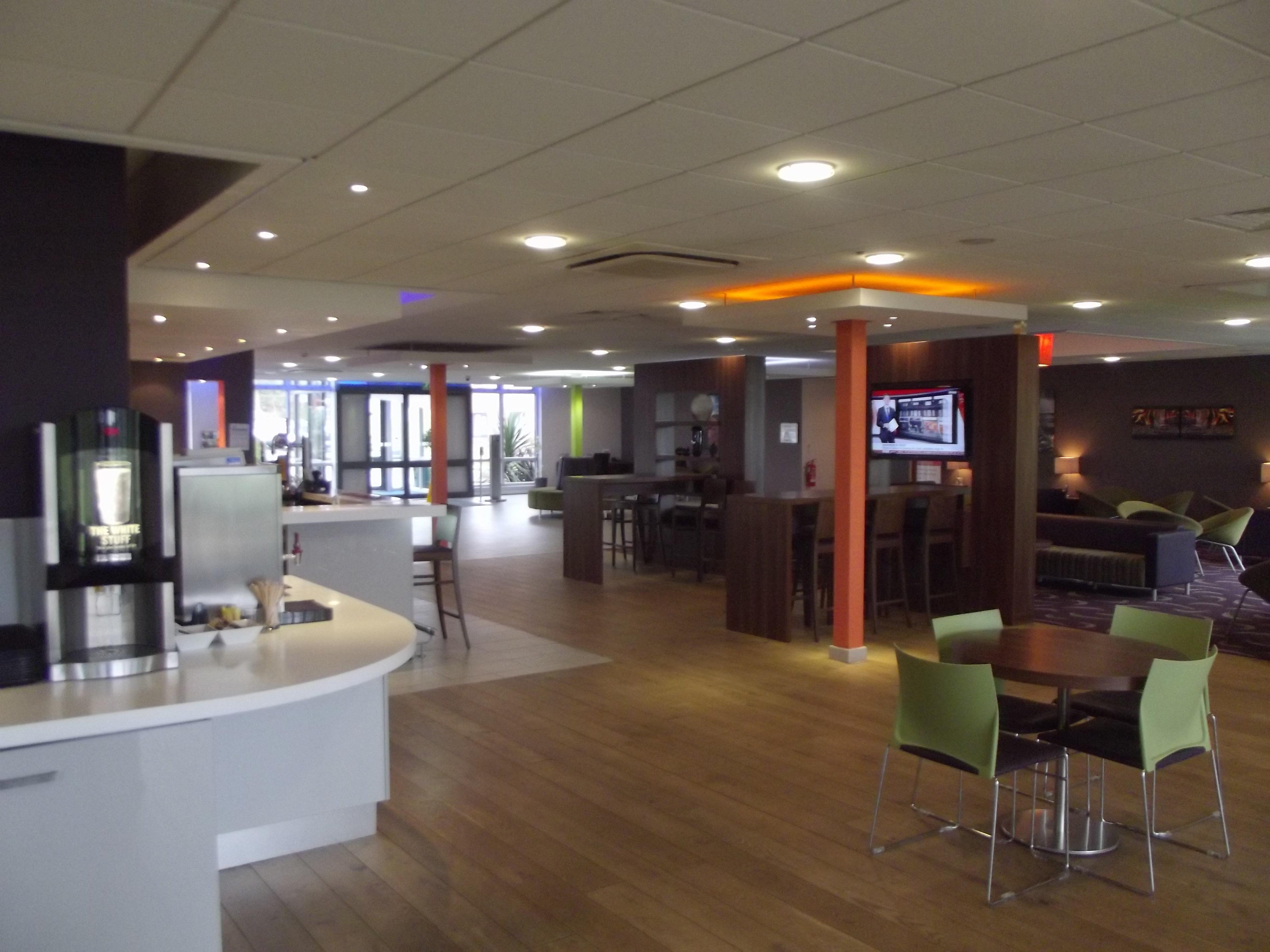 Holiday Inn Express Preston South By Ihg Exteriör bild