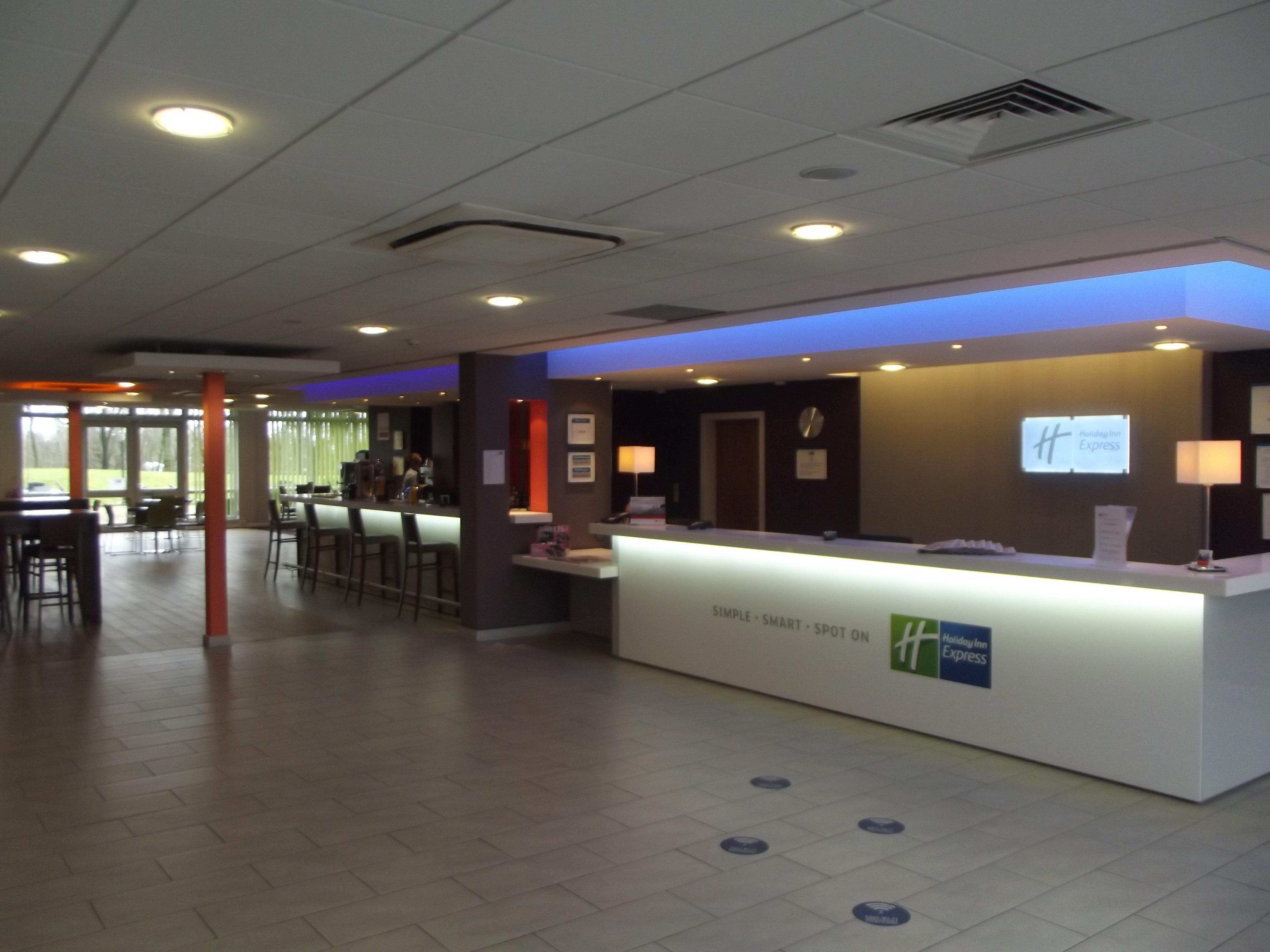 Holiday Inn Express Preston South By Ihg Exteriör bild