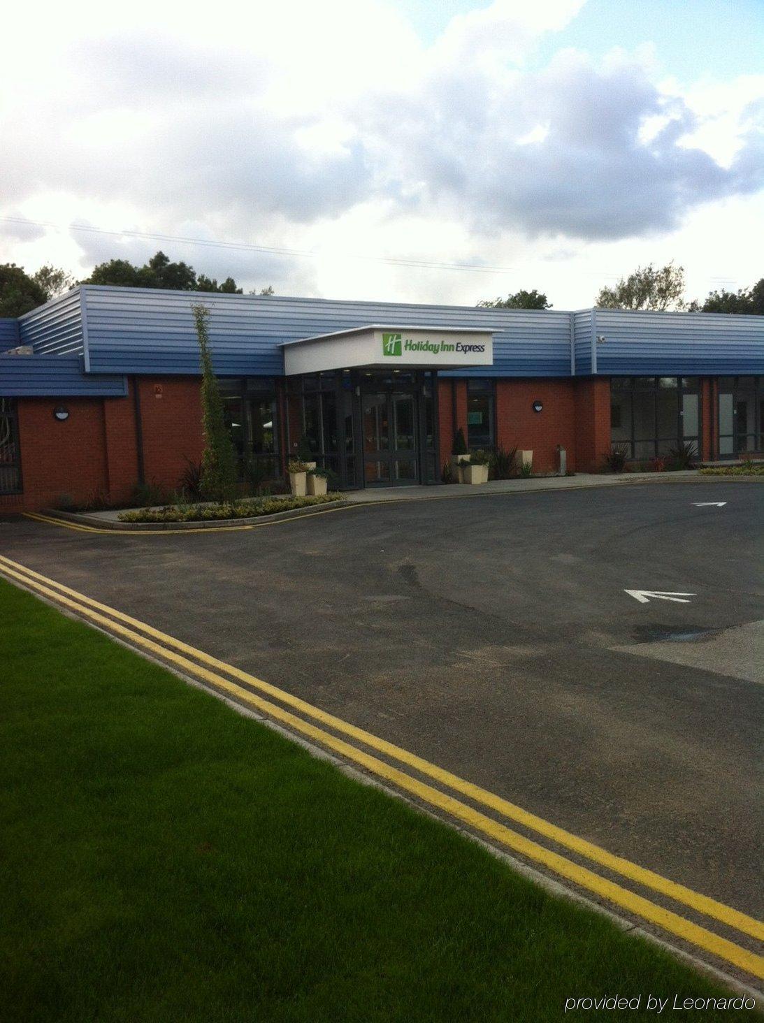 Holiday Inn Express Preston South By Ihg Exteriör bild